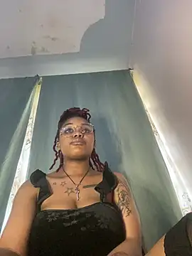 Snapshot of Cherrytowild chatting on 7, 3, 2025 Cherrytowild online show from 7, 3, 2025