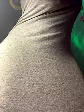 Snapshot of Cherrytowild chatting on 30, 10, 2025 Cherrytowild online show from 30, 10, 2025