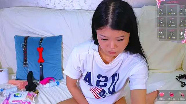 Snapshot of Tina_Kim_ chatting on 28, 7, 2026 Tina Kim online show from 28, 7, 2026