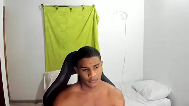 Snapshot of corzoethan chatting on 21, 6, 2026 corzoethan online show from 21, 6, 2026