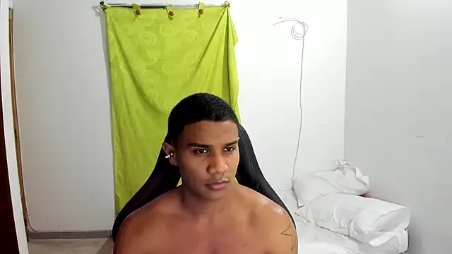Snapshot of corzoethan chatting on 15, 7, 2026 corzoethan online show from 15, 7, 2026