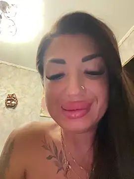 Snapshot of RuslanaXX chatting on 6, 2, 2026 RuslanaXX online show from 6, 2, 2026