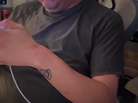 Snapshot of Mikeypnp1494 chatting on 10, 11, 2025 Mikeypnp1494 online show from 10, 11, 2025