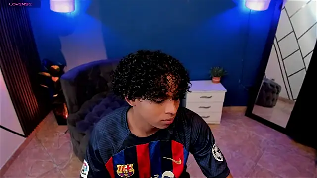 Snapshot of Noah_Smith04 chatting on 15, 12, 2025 Noah Smith04 online show from 15, 12, 2025