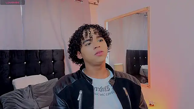 Snapshot of Noah_Smith04 chatting on 9, 1, 2026 Noah Smith04 online show from 9, 1, 2026