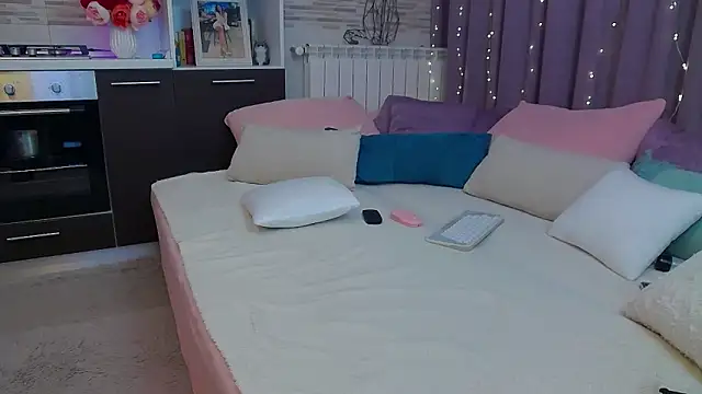 Snapshot of AyanaJoy chatting on 28, 10, 2025 AyanaJoy online show from 28, 10, 2025