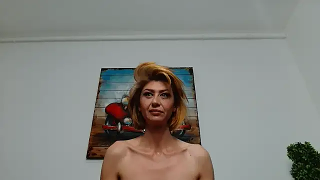 Snapshot of Taissa4U chatting on 7, 3, 2025 Taissa4U online show from 7, 3, 2025