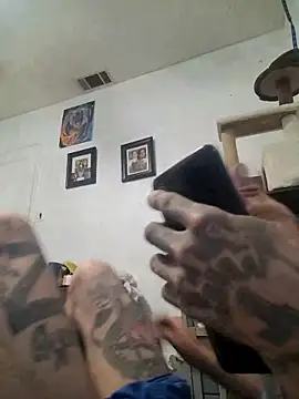 Snapshot of LongDickZee562 chatting on 26, 11, 2025 LongDickZee562 online show from 26, 11, 2025