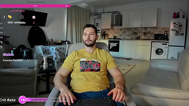 Snapshot of ZackFraser chatting on 31, 10, 2025 ZackFraser online show from 31, 10, 2025