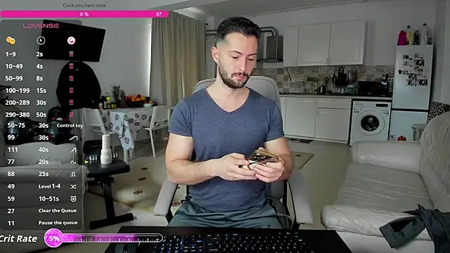 Snapshot of ZackFraser chatting on 28, 11, 2025 ZackFraser online show from 28, 11, 2025