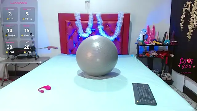 cleopatraa online show from 12, 1, 2025