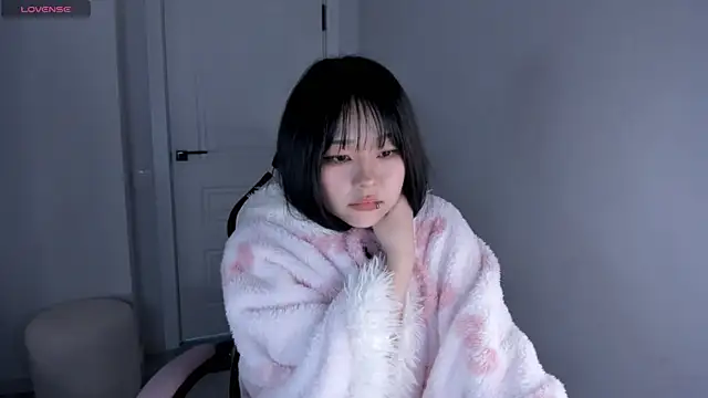 hee young11 online show from 6, 11, 2025