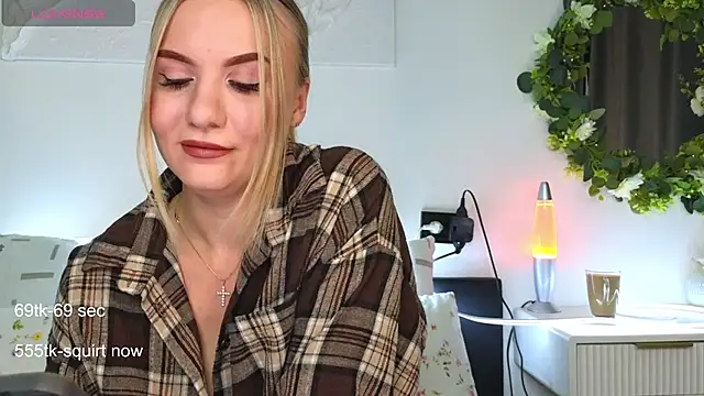 Maria Shy online show from 10, 9, 2025