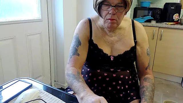 samanthasissieuk online show from 5, 3, 2026