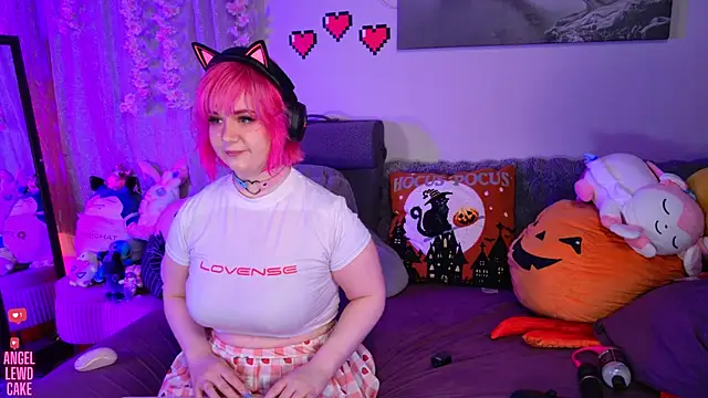 Angel-Lewd-Cake online show from 7, 5, 2026