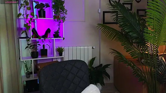 Lina-hill online show from 30, 11, 2025