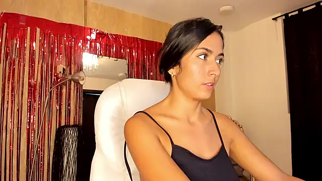 Snapshot of your_khloe chatting on 8, 1, 2025 your khloe online show from 8, 1, 2025