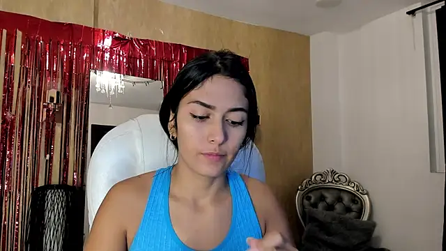 Snapshot of your_khloe chatting on 10, 1, 2025 your khloe online show from 10, 1, 2025