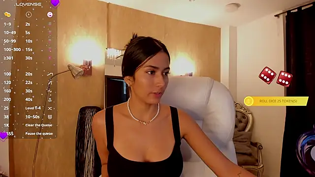 Snapshot of your_khloe chatting on 17, 1, 2025 your khloe online show from 17, 1, 2025