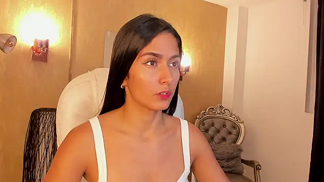 Snapshot of your_khloe chatting on 22, 2, 2025 your khloe online show from 22, 2, 2025