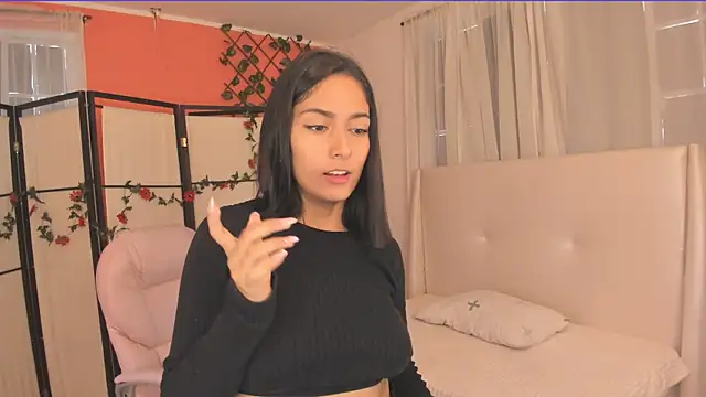 Snapshot of your_khloe chatting on 14, 3, 2025 your khloe online show from 14, 3, 2025