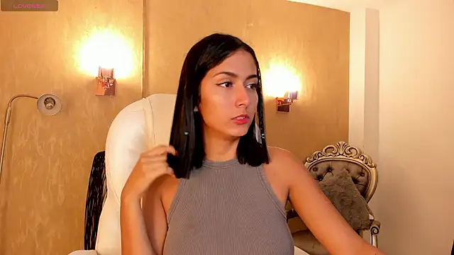 Snapshot of your_khloe chatting on 22, 3, 2025 your khloe online show from 22, 3, 2025