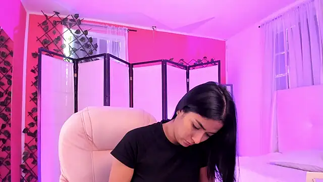 Snapshot of your_khloe chatting on 22, 9, 2025 your khloe online show from 22, 9, 2025