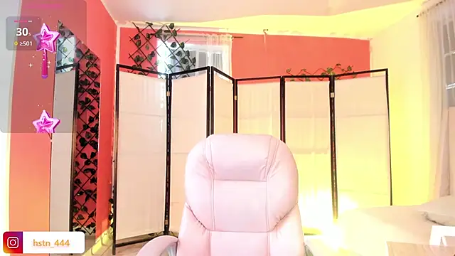 Snapshot of your_khloe chatting on 23, 9, 2025 your khloe online show from 23, 9, 2025