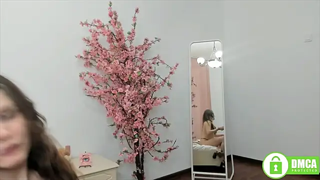 Snapshot of Charlotte_wow chatting on 25, 12, 2024 Charlotte wow online show from 25, 12, 2024