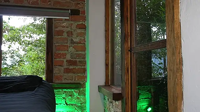 Snapshot of Kozzy_ chatting on 21, 9, 2025 Kozzy online show from 21, 9, 2025