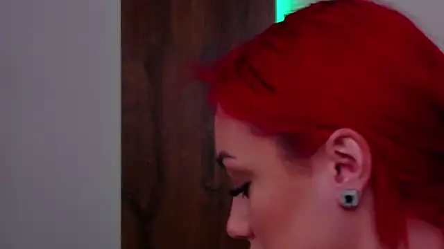 EmyHilton online show from 21, 2, 2026