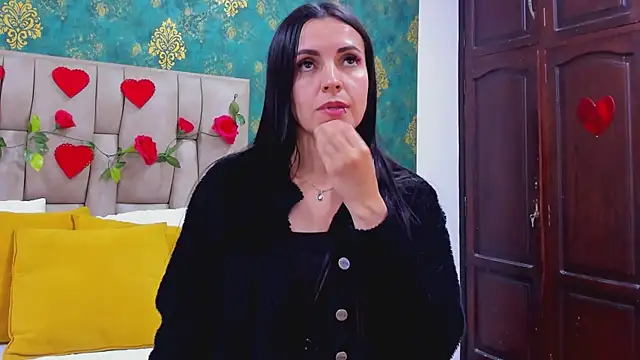 SuzanSmithh online show from 27, 2, 2025