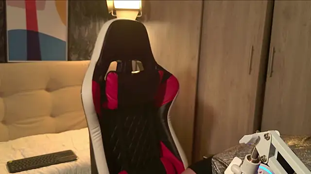 Snapshot of bigboottyxxx chatting on 4, 11, 2025 bigboottyxxx online show from 4, 11, 2025