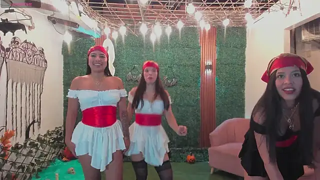 aidaadams online show from 31, 10, 2025