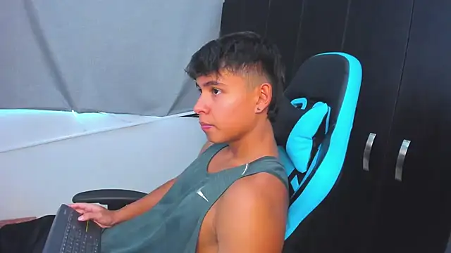 Snapshot of Bray_Kevin chatting on 19, 11, 2025 Bray Kevin online show from 19, 11, 2025