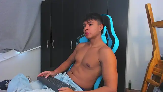 Snapshot of Bray_Kevin chatting on 23, 11, 2025 Bray Kevin online show from 23, 11, 2025