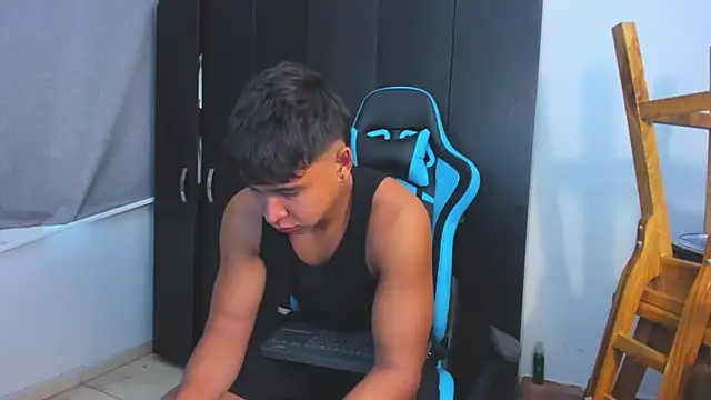 Snapshot of Bray_Kevin chatting on 26, 11, 2025 Bray Kevin online show from 26, 11, 2025