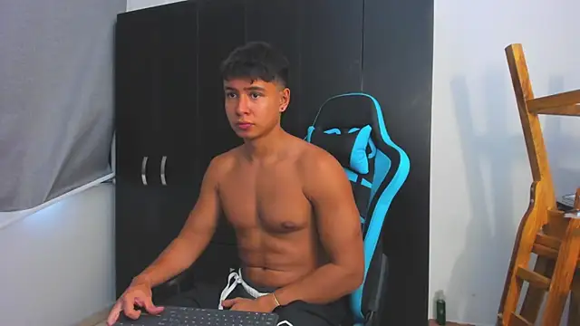 Snapshot of Bray_Kevin chatting on 28, 11, 2025 Bray Kevin online show from 28, 11, 2025