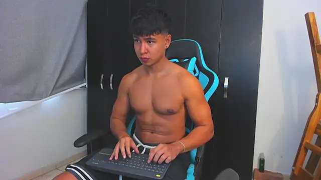 Snapshot of Bray_Kevin chatting on 29, 11, 2025 Bray Kevin online show from 29, 11, 2025