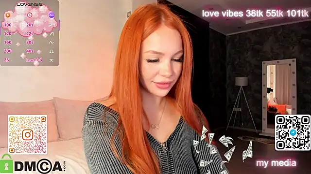 Snapshot of Tracy-Taylor chatting on 23, 11, 2025 Tracy-Taylor online show from 23, 11, 2025