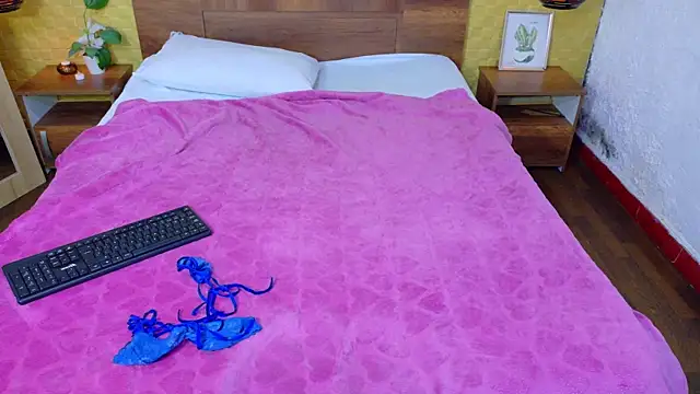 Snapshot of Mrs_booty chatting on 12, 2, 2025 Mrs booty online show from 12, 2, 2025