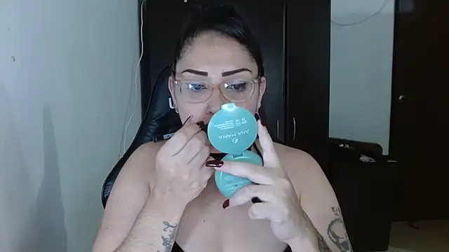 natashasmithe online show from 19, 11, 2025