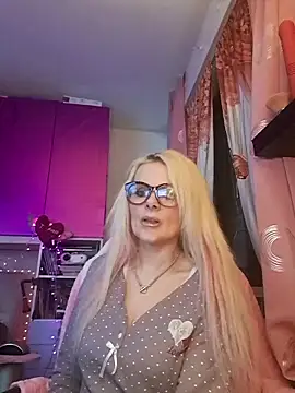 Snapshot of Angeldevilus chatting on 22, 2, 2025 Angeldevilus online show from 22, 2, 2025