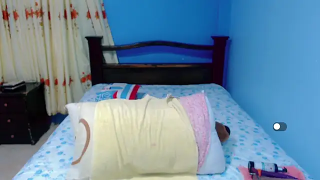 Lily Benet1 online show from 5, 10, 2025