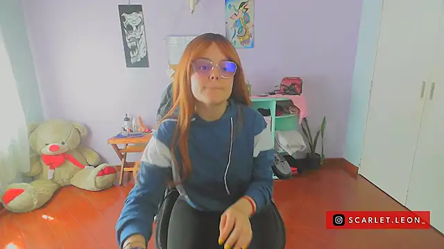 Scarletleon77 online show from 7, 2, 2025