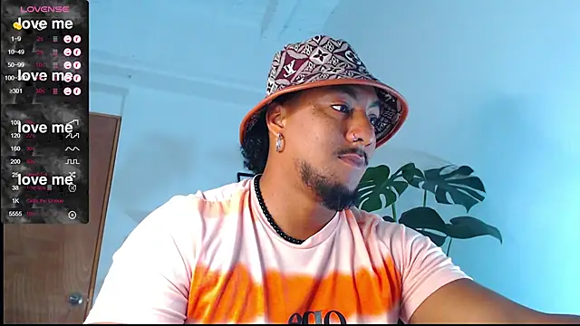 yosoy enzo2020 online show from 24, 2, 2025