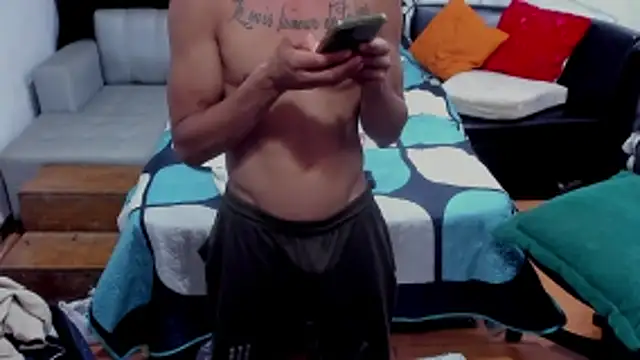 Snapshot of Brunocuttie94 chatting on 4, 6, 2026 Brunocuttie94 online show from 4, 6, 2026