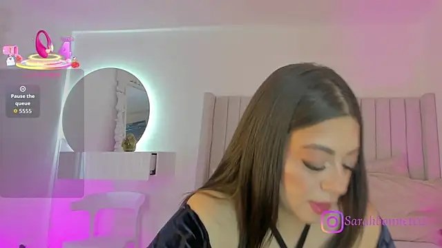 Snapshot of sarah-bonneth chatting on 30, 10, 2025 sarah-bonneth online show from 30, 10, 2025