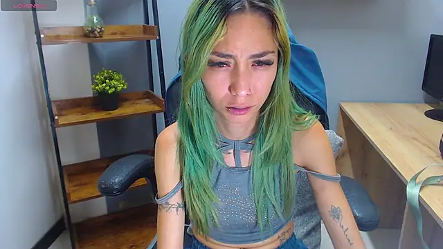 Snapshot of Erika_Stevens chatting on 8, 11, 2025 Erika Stevens online show from 8, 11, 2025