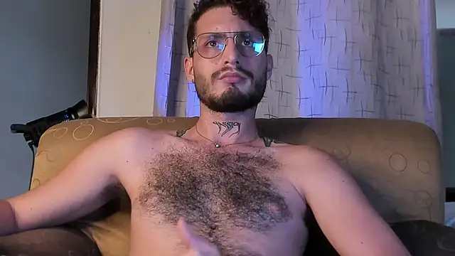 Snapshot of axel_giracr chatting on 5, 3, 2025 axel giracr online show from 5, 3, 2025